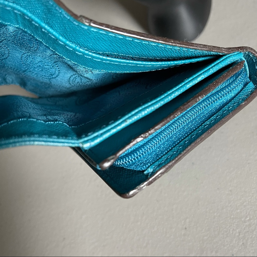 Michael Kors Tri-Fold Wallet Blue - Picture 10 of 16
